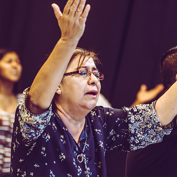  Momentos de alabanza y adoración 